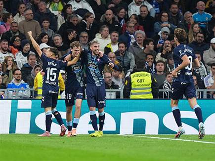 סוודברג עלה מהספסל וחגג צמד מול קורטואה (Angel Martinez/Getty Images)