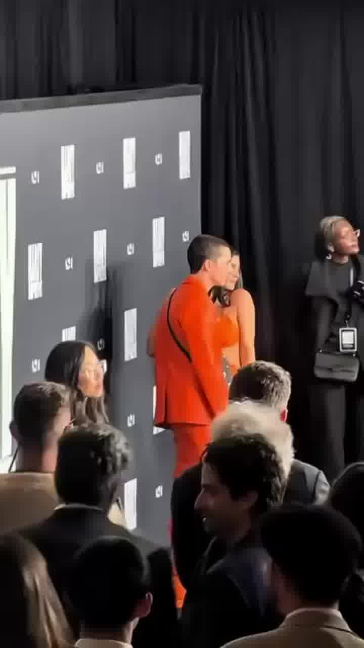 למרות השמועות על פרידה: טימותי שאלאמה וקיילי ג׳נר הגיעו יחד ובלוק תואם לפרמיירת ״מרטי סופרים״ בלוס א