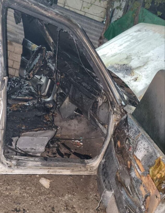 פורעים הציתו רכבים פלסטינים סמוך למראח רבאח פורעים הציתו רכבים פלסטינים סמוך למראח רבאח