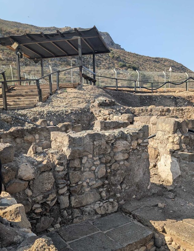 חפירות ארכיאולוגוית מלון מגדלה כנרת חפירות ארכיאולוגוית מלון מגדלה כנרת