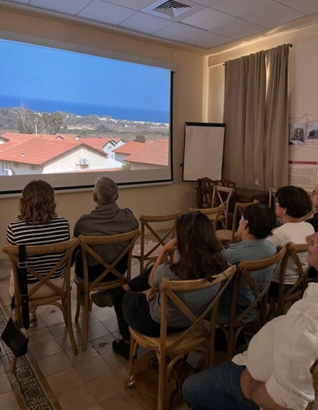 סיור בבית עלמי