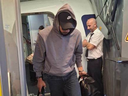 אראוחו נוחת בישראל (התמונות באדיבות בארסה מאניה)