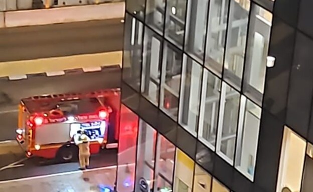 תיעוד מהשרפה במגדלי מידטאון, תל אביב תיעוד מהשרפה במגדלי מידטאון, תל אביב