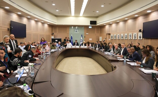 ועדת החוץ והביטחון של הכנסת דנה בחוק הפטור מגיוס ועדת החוץ והביטחון של הכנסת דנה בחוק הפטור מגיוס