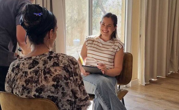 איילת חרמון בסדנת החוסן "מרווח נשימה" לנשות PTSD איילת חרמון בסדנת החוסן "מרווח נשימה" לנשות PTSD