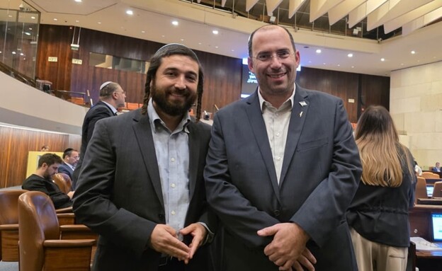 שמחה רוטמן וצבי סוכות