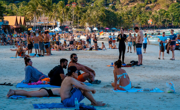 תיירים חוף קופנגן