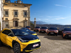 סופר חסכונית: נהיגה ראשונה בטויוטה המחודשת