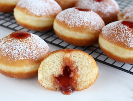 למלא בנדיבות