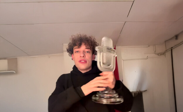 זוכה האירוויזיון נמו מחזיר את הפרס
