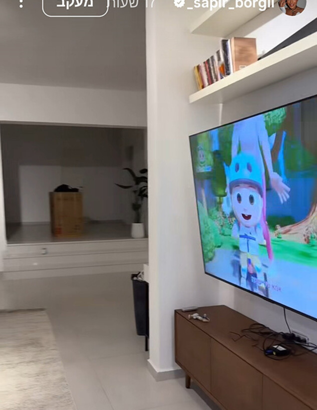 ספיר בורגיל מזנון בסלון ג ספיר בורגיל מזנון בסלון ג