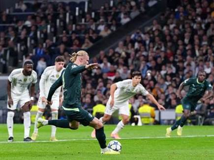 הלאנד עם הפנדל שהפך לשער הניצחון (Getty)