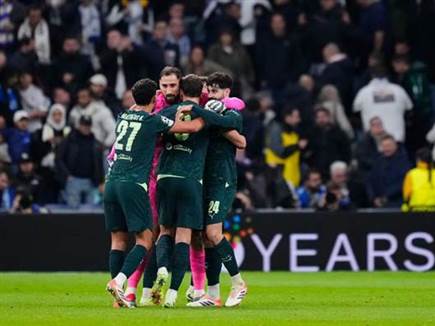 שחקני סיטי חוגגים שלוש נקודות גדולות (Getty)