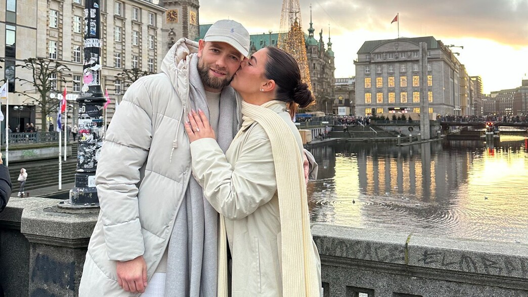 "מצאתי את שאהבה נפשי": "יוצאת המירוץ" רותם רביבו מאורסת לבן זוגה "מצאתי את שאהבה נפשי": "יוצאת המירוץ" רותם רביבו מאורסת לבן זוגה