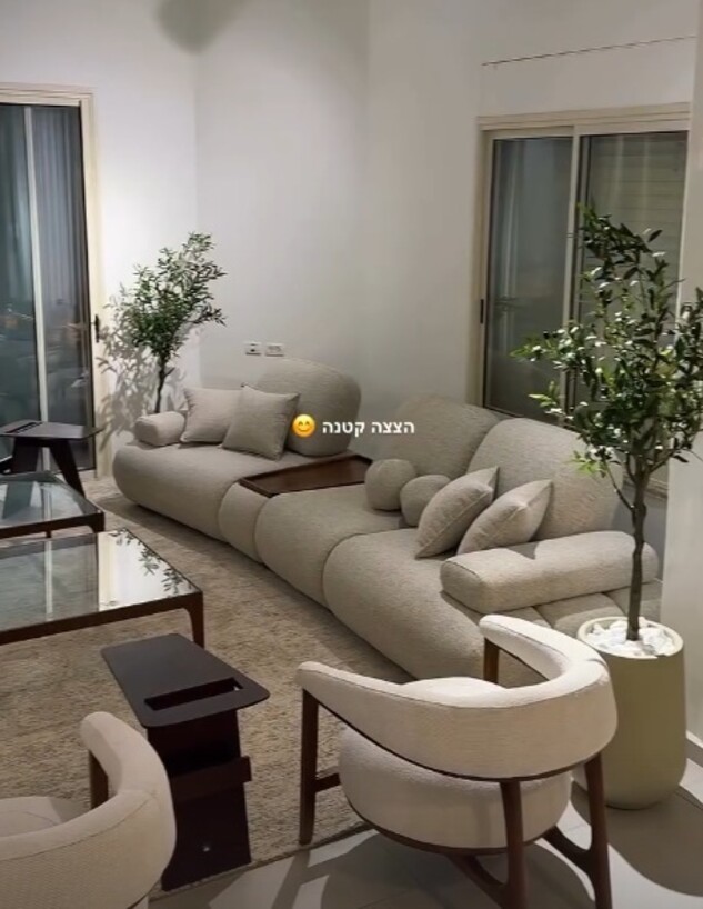 מציצים ספיר בורגיל סלון מציצים ספיר בורגיל סלון