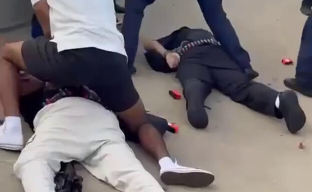 מעצר היורים בבונדי ביץ' בסידני אוסטרליה מעצר היורים בבונדי ביץ' בסידני אוסטרליה