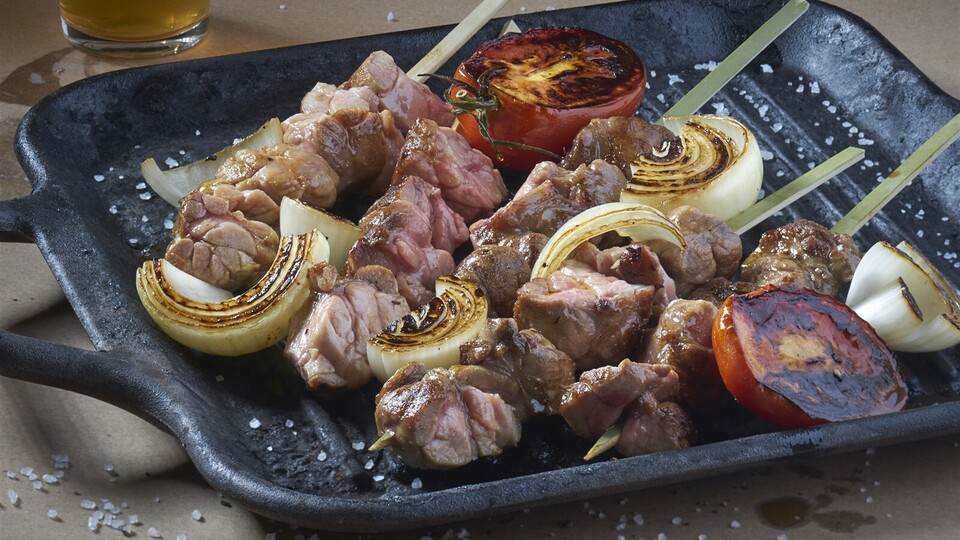 שיפוד שקדי עגל (צילום: אנטולי מיכאלו, mako אוכל)