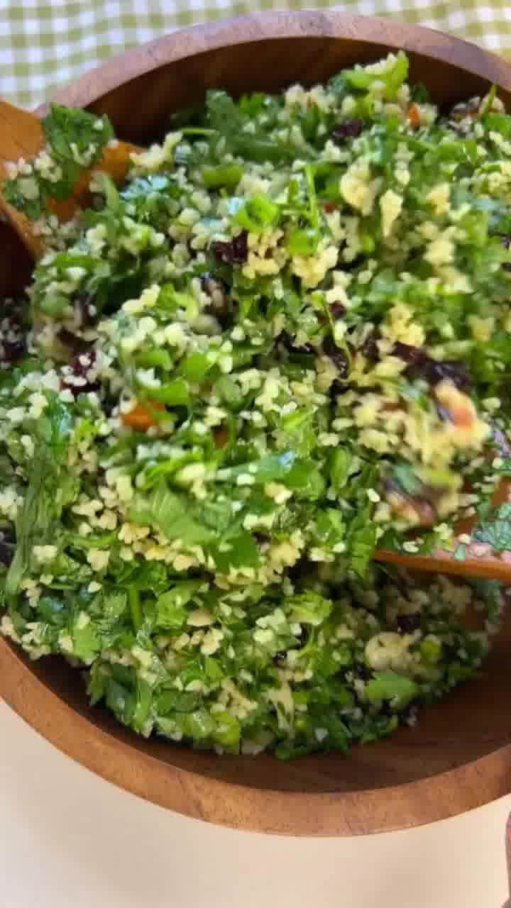 עם ובלי קשר לאיזון הבצקים והשמן: סלט בורגול וירוקים