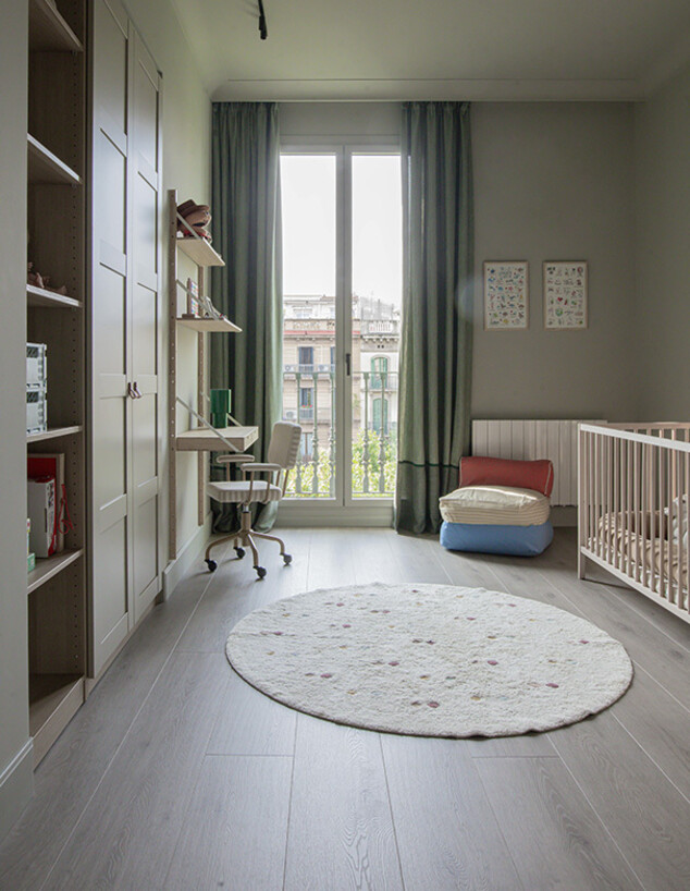 הדירה של אלברט ואסי בברצלונה, ג הדירה של אלברט ואסי בברצלונה, ג