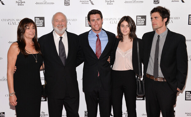 רוב ריינר, עם אשתו מישל סינגר ומשפחתם ב-2014