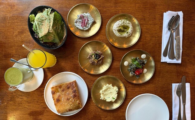 בראנצ' חדש במשק ברזילי - החלק הראשון של הארוחה בראנצ' חדש במשק ברזילי - החלק הראשון של הארוחה