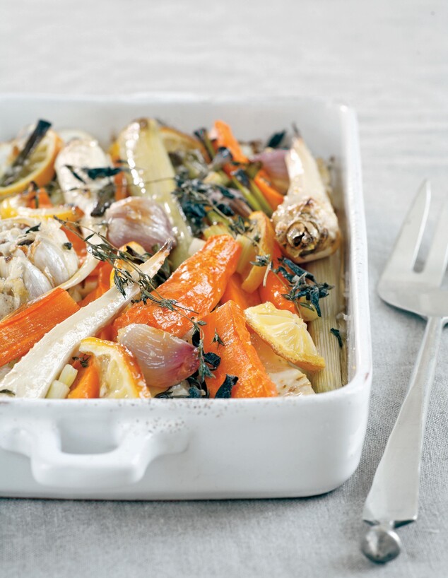 ירקות שורש צלויים בשמן זית