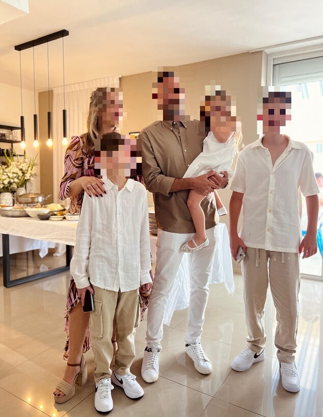 שלומית ומשפחתה