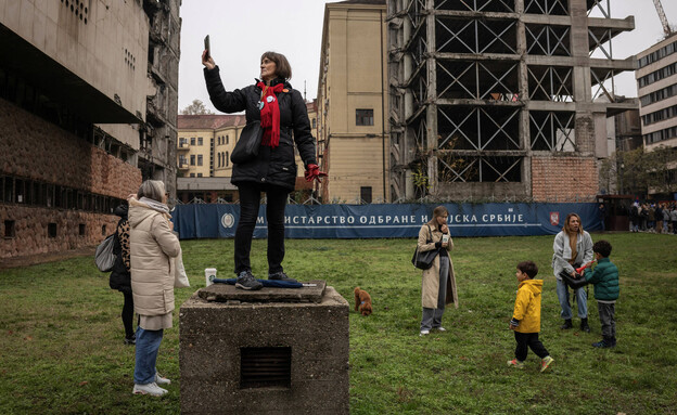 מחאות נרחבות בבלגרד נגד עסקת נדל"ן באתר ההיסטורי מחאות נרחבות בבלגרד נגד עסקת נדל"ן באתר ההיסטורי