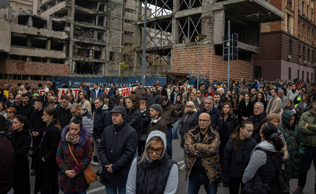 מחאות נרחבות בבלגרד נגד עסקת נדל"ן באתר ההיסטורי מחאות נרחבות בבלגרד נגד עסקת נדל"ן באתר ההיסטורי