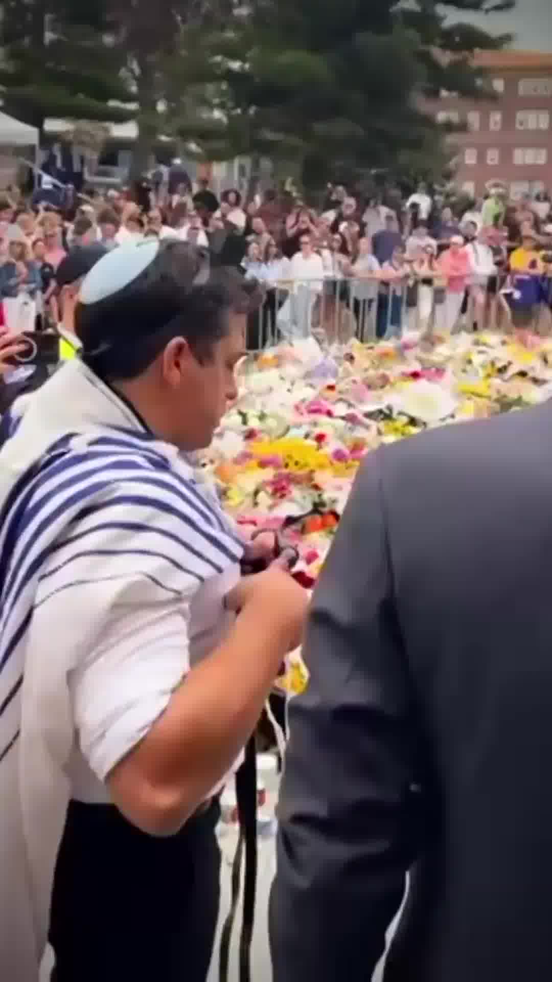 אחרי הפיגוע באוסטרליה: השר שיקלי הגיע לסידני לתמוך בקהילה היהודית