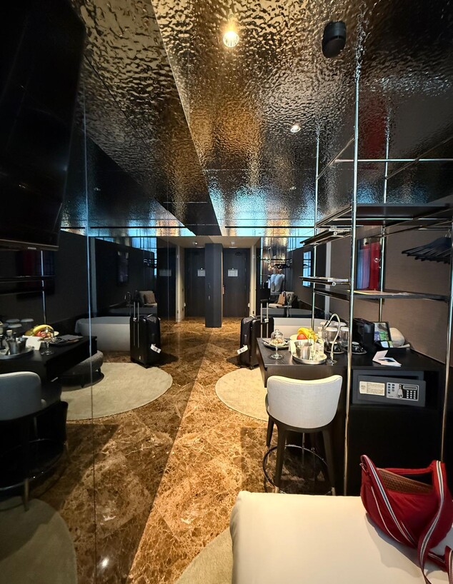 פנים חדר מלון אדיה יוון אתונה