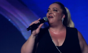 ליאת בנאי בהופעה בהאנגר 11