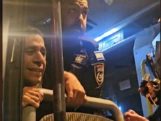 נגרר בכוח, חושמל ואיבד הכרה: התיעוד הקשה שהוביל לתביעה