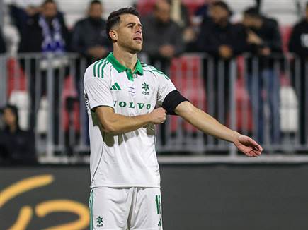 ועוד שער נהדר של מלמד (צילום: קובי אליהו)