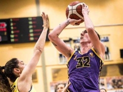 (עודד קרני, מנהלת) (צילום: ספורט 5)