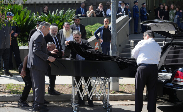 הלווייתו של הרב אלי שלנגר ז"ל באוסטרליה