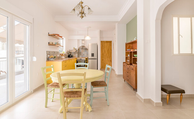 דירה באתונה ענבר בן צבי נורית נועה ירון 