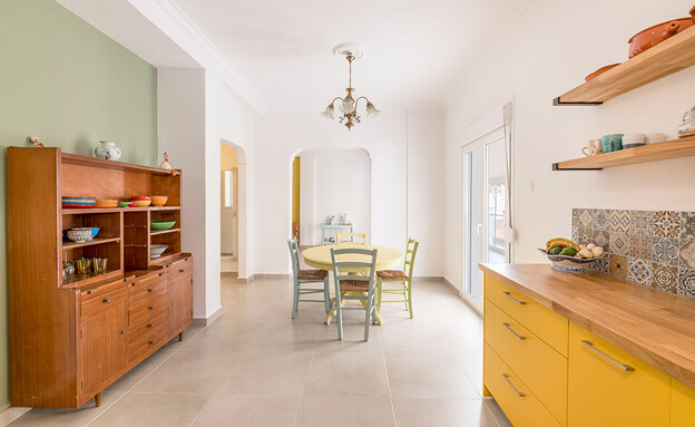 דירה באתונה ענבר בן צבי נורית נועה ירון 