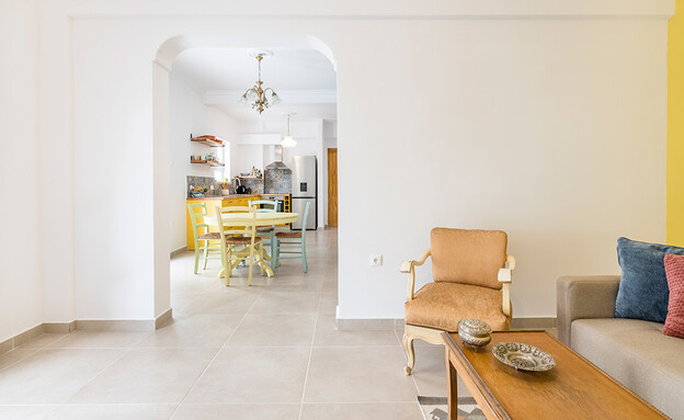 דירה באתונה ענבר בן צבי נורית נועה ירון 