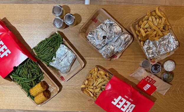 משלוח של ביף - אחרי שעה וחצי בגשם משלוח של ביף - אחרי שעה וחצי בגשם