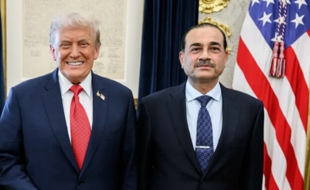 טראמפ נפגש בבית הלבן עם מפקד צבא פקיסטן אסים מוניר