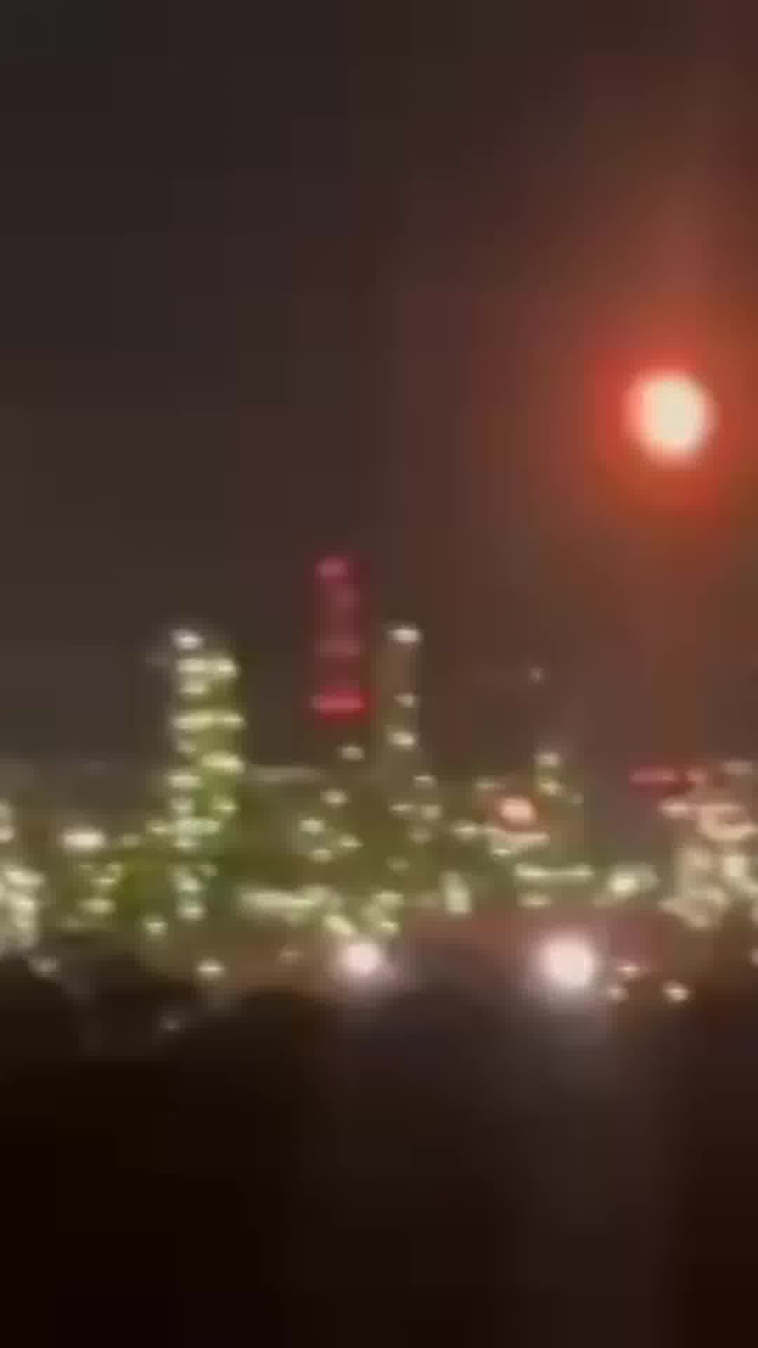 תושבים בחיפה דיווחו על פעילות ערה של הלפידים בארובות בזן. מדובר בתקלה באחד המתקנים