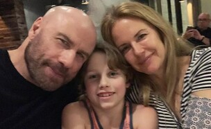 ג'ון טרבולטה, קלי פרסטון ובנם בן (צילום: Instagram)