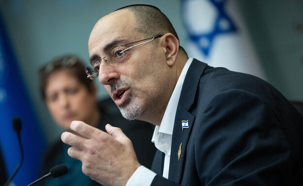 ניסים ואטורי