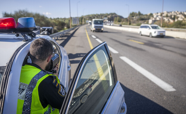 משטרת התנועה (צילום: חיים גולדברג, פלאש 90)
