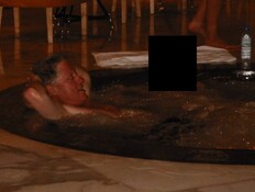 קלינטון מככב, אך בארה"ב מחפשים את טראמפ: המסמכים נחשפים