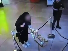 "היה לי יום הולדת אז כיביתי את הנרות"