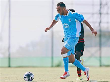 מקבל הרבה אהבה. גלזר (פרטי) (צילום: ספורט 5)