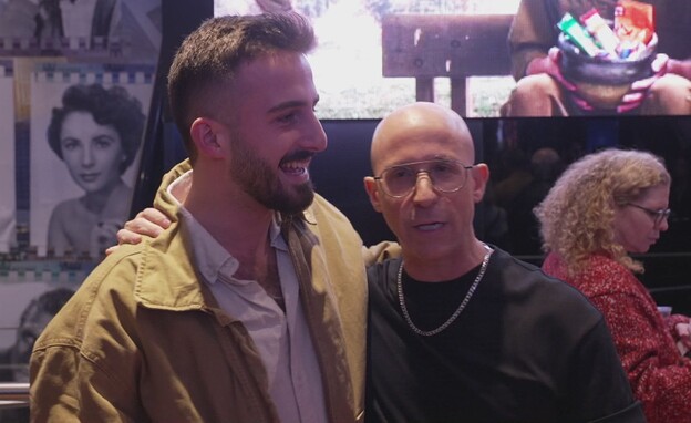 ערן זרחוביץ' עם אמיר טסלר שמגלם אותו בסדרה