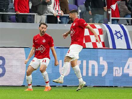 וסיפק שלוש נקודות לאדומים (צילום: דני מרון)